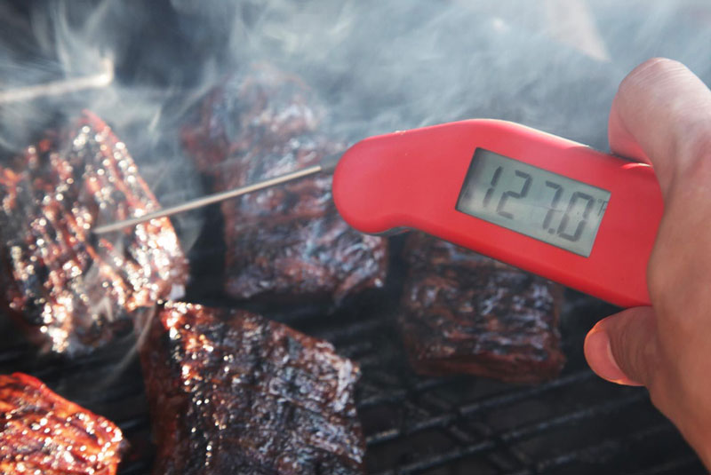 What is medium heat on a grill?